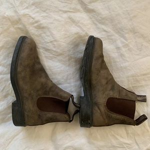 Rustic Brown Blundstones